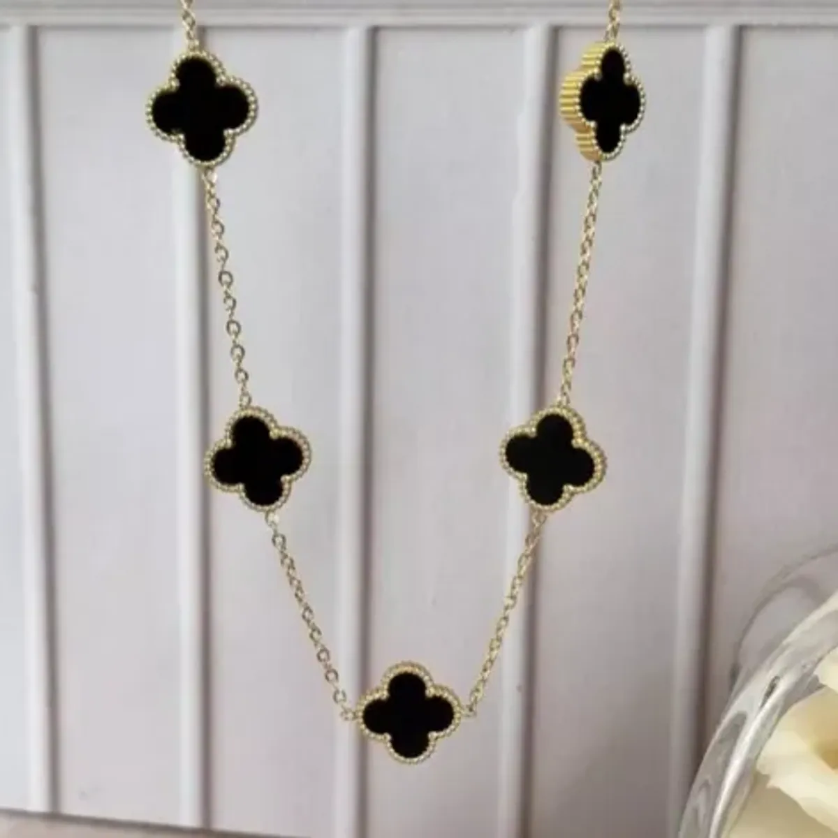 GENERICO - Collar Trébol de cuatro Hojas Negro