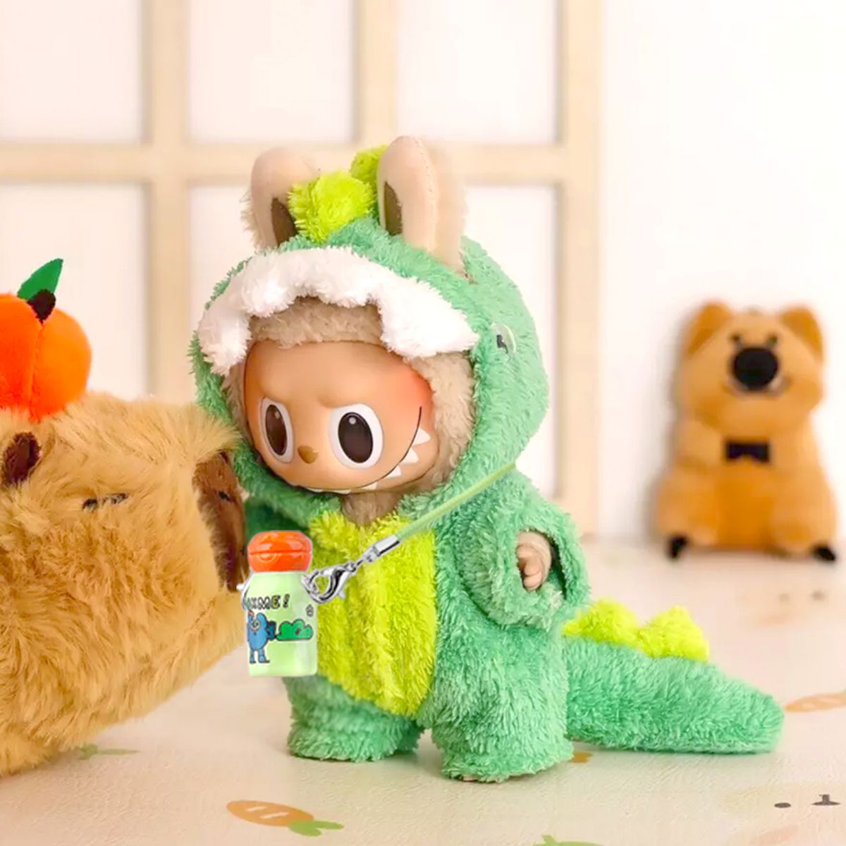 POP MART - Accesorio Labubu Tomatodo Verde y Tapa Anaranjado