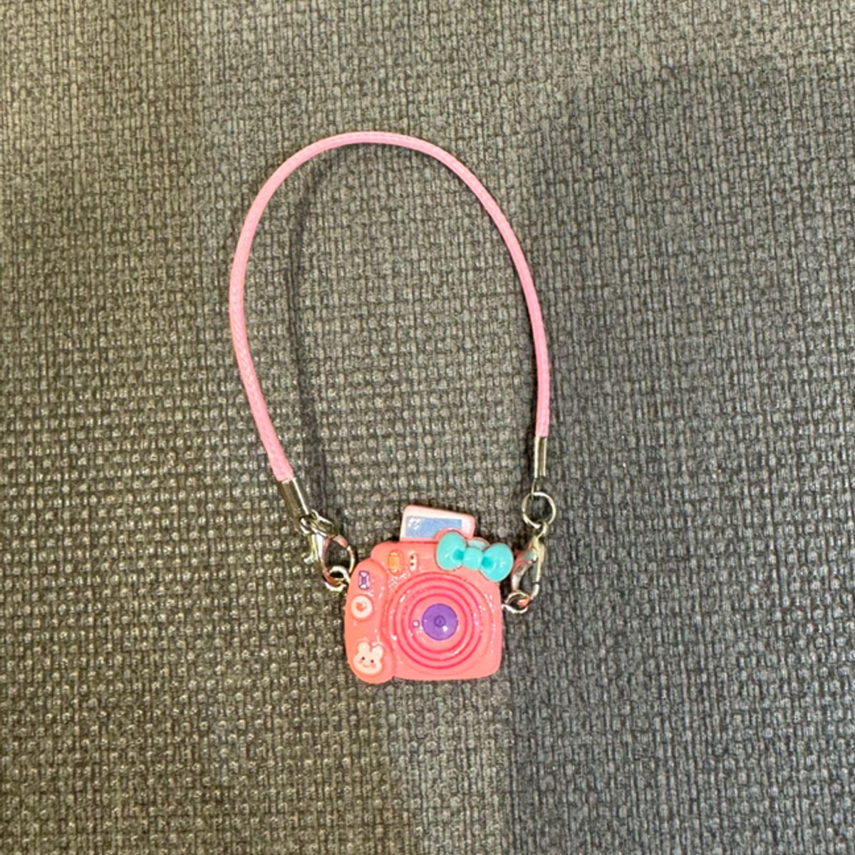 POP MART - Accesorio para Labubu Cámara Fotográfica Color Fucsia