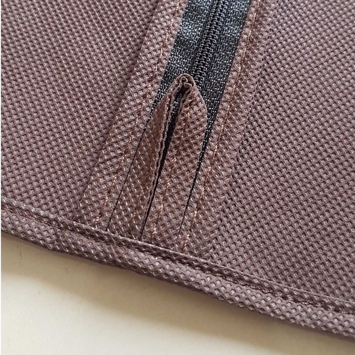 GENERICO - Funda Proteccion para Ropa o terno de TelaTela Notex Marrón