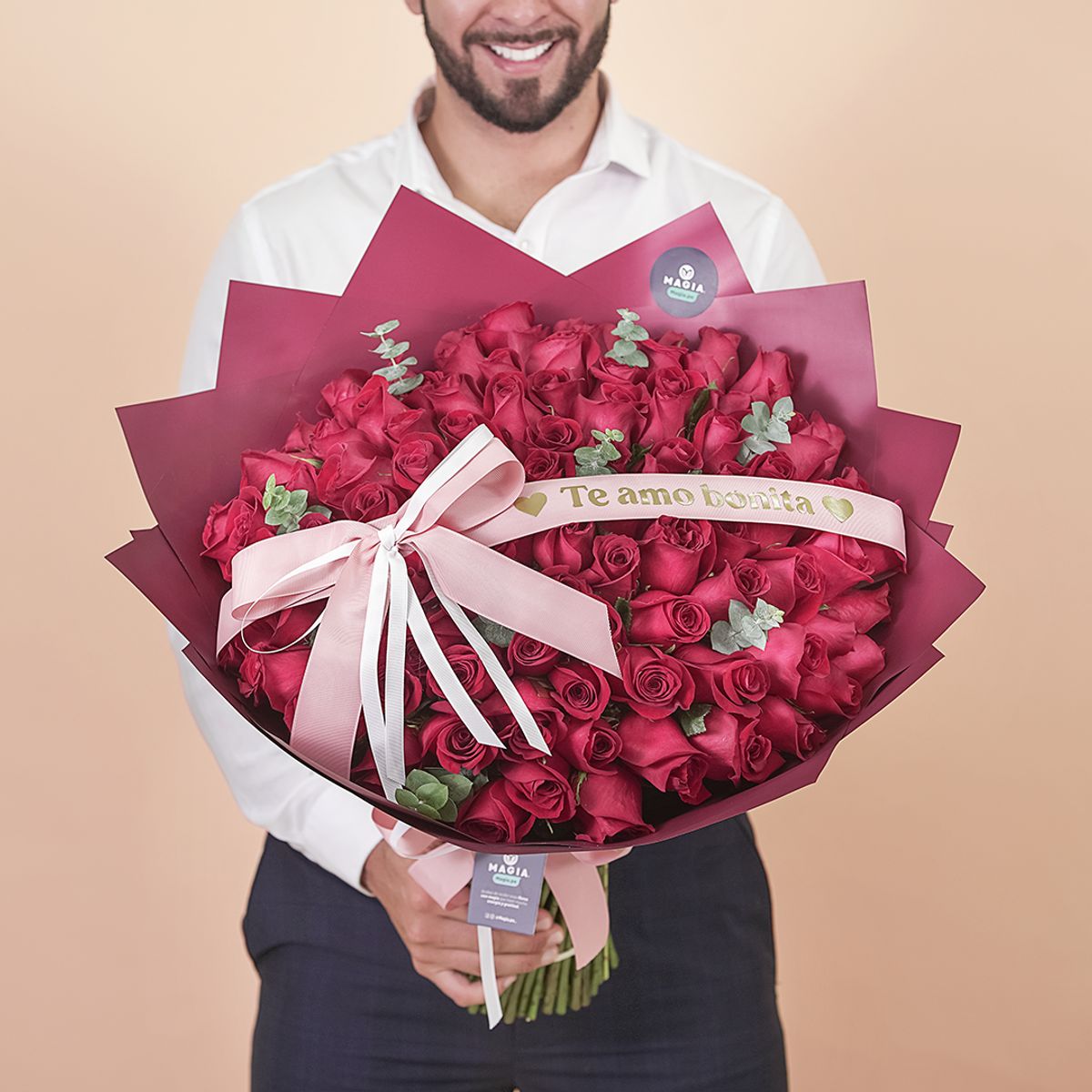 MAGIA PE - Ramo Buchón 100 Rosas Rojas " Te Amo Bonita"