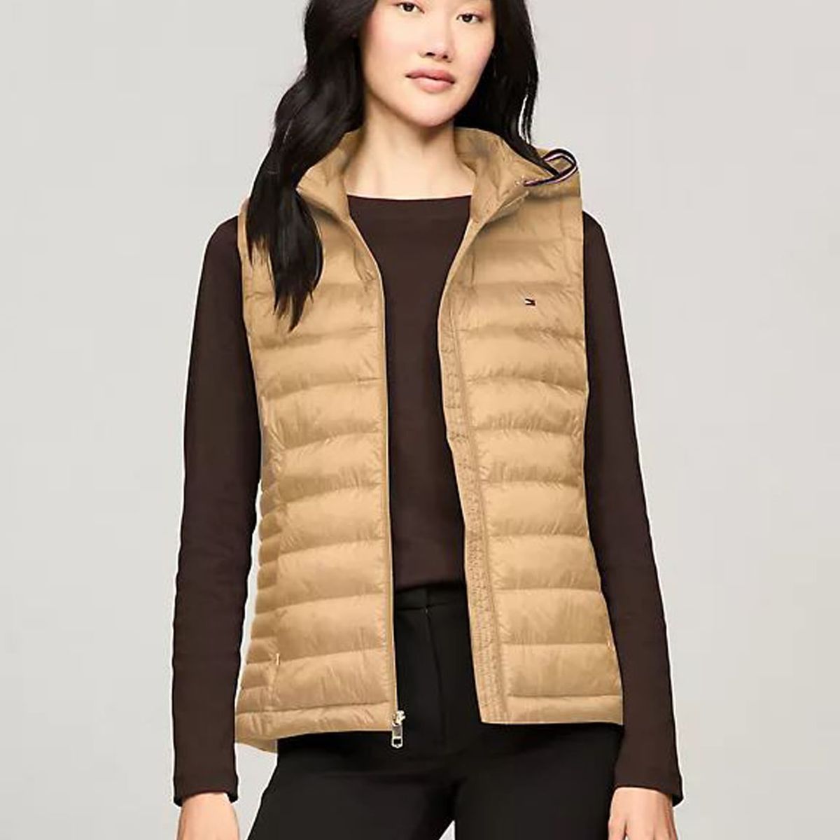 TOMMY HILFIGER - CHALECO W FEMININE LW GLOBAL HOOD VEST