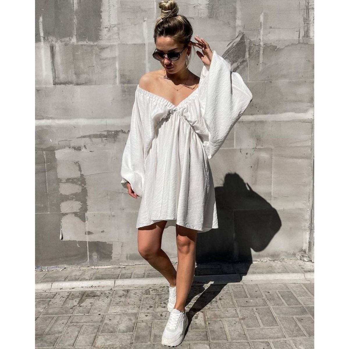 GIOIO - Vestido Escote V Manga Globo Larga Voluminoso Diseñador​ Blanco