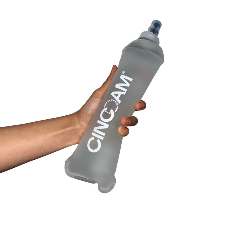 CINCO AM - BOTELLA FLEXIBLE SOFT FLASK GRIS 500 ML - CINCO AM