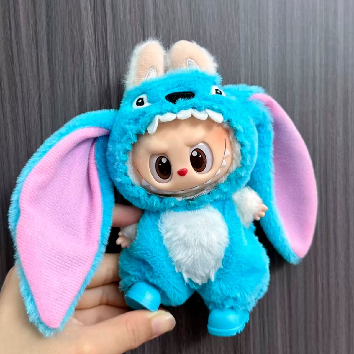 POP MART - Ropa Labubu Enterizo Dumbo Sky Blue