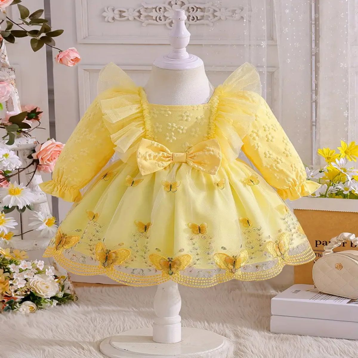 GENERICO - VESTIDO PARA BEBE DE ABEJITA