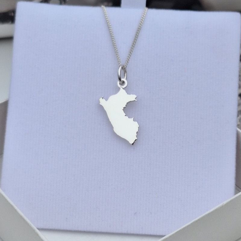 GENERICO - Collar Mapa elaborado en plata