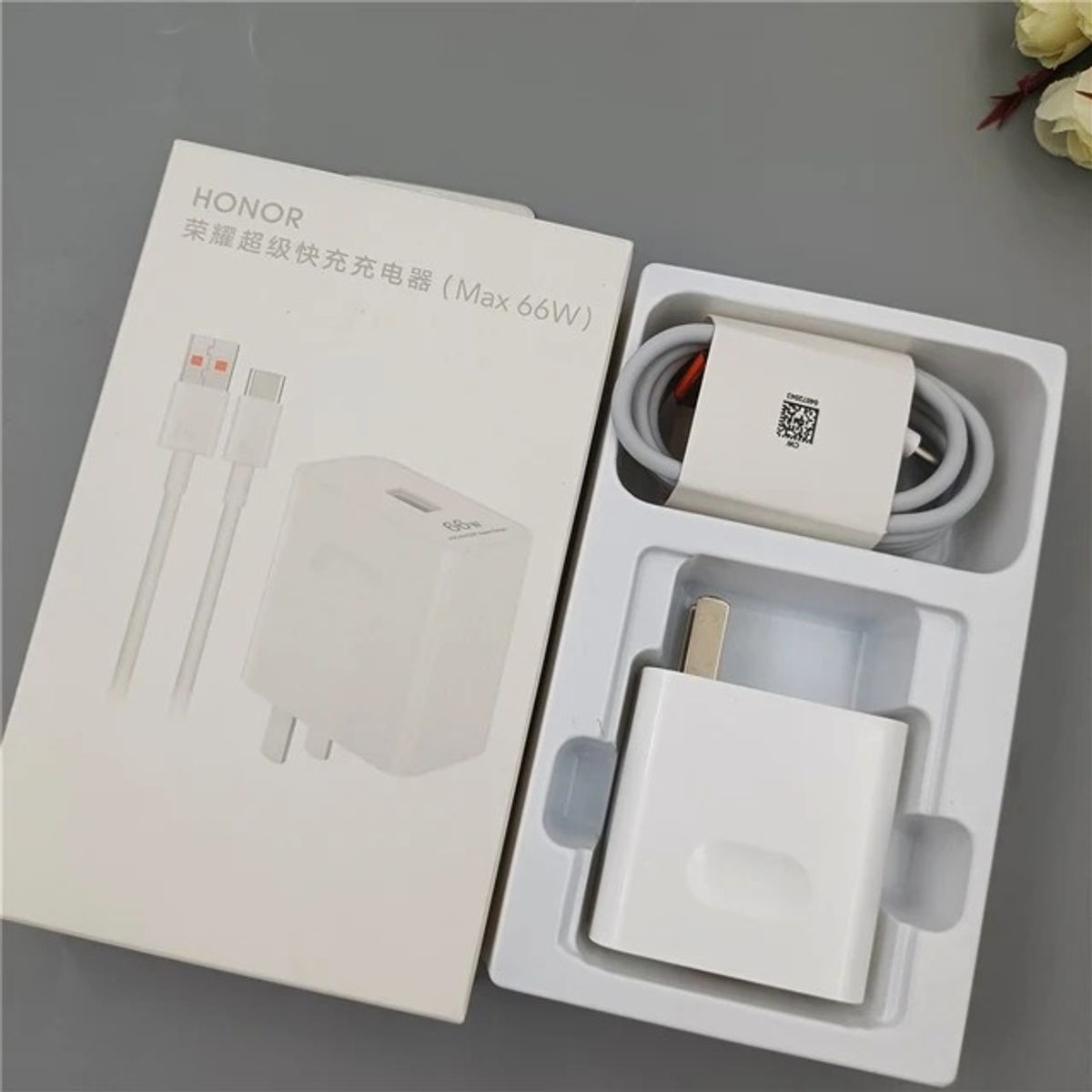 HONOR - cargador honor 66w  color blanco