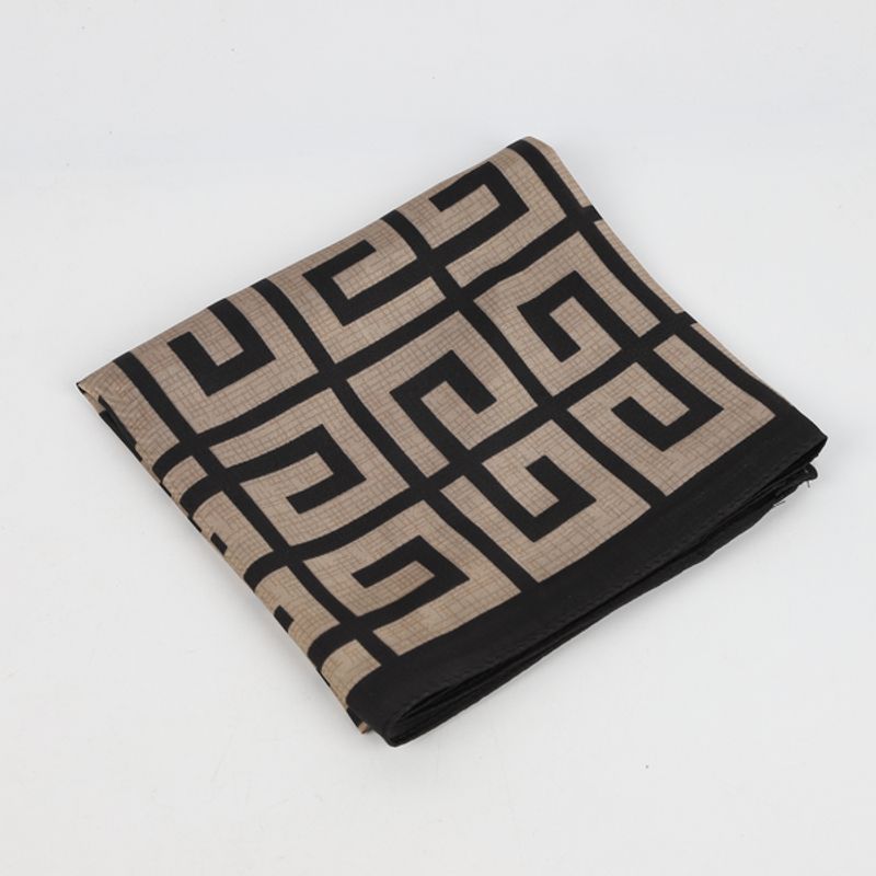 PIA COPELLO STORE - Pañuelo Diseño Geométrico