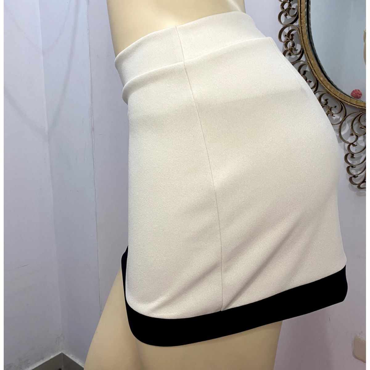 GENERICO - FALDA ESENCIA CHIC 20M13