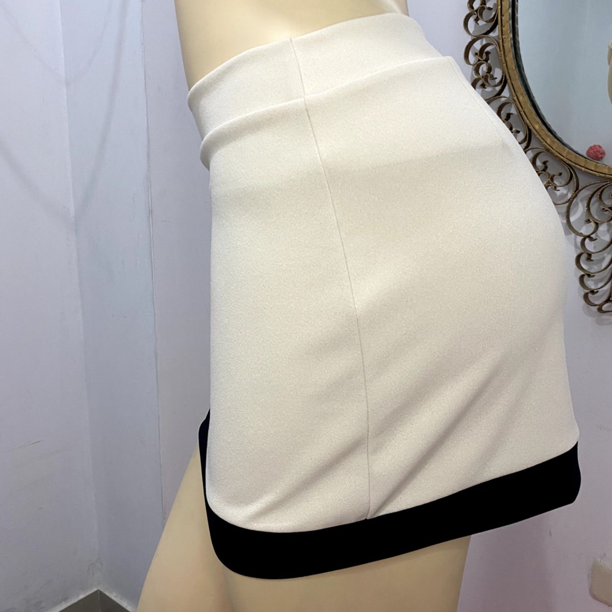 GENERICO - FALDA ESENCIA CHIC 20M13