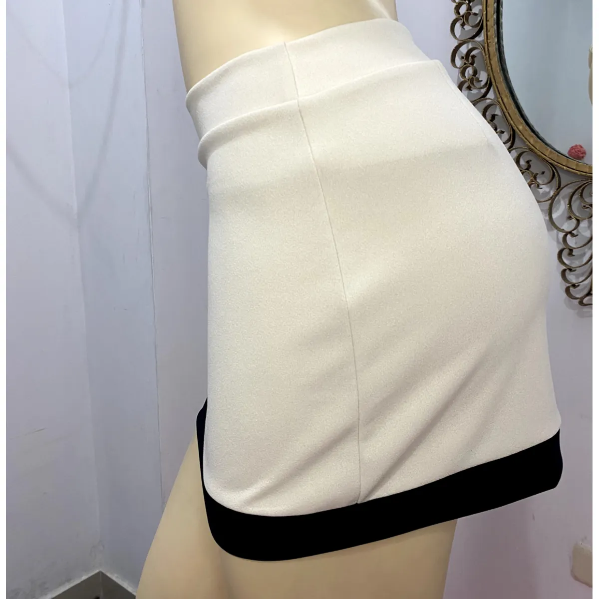 GENERICO - FALDA ESENCIA CHIC 20M13