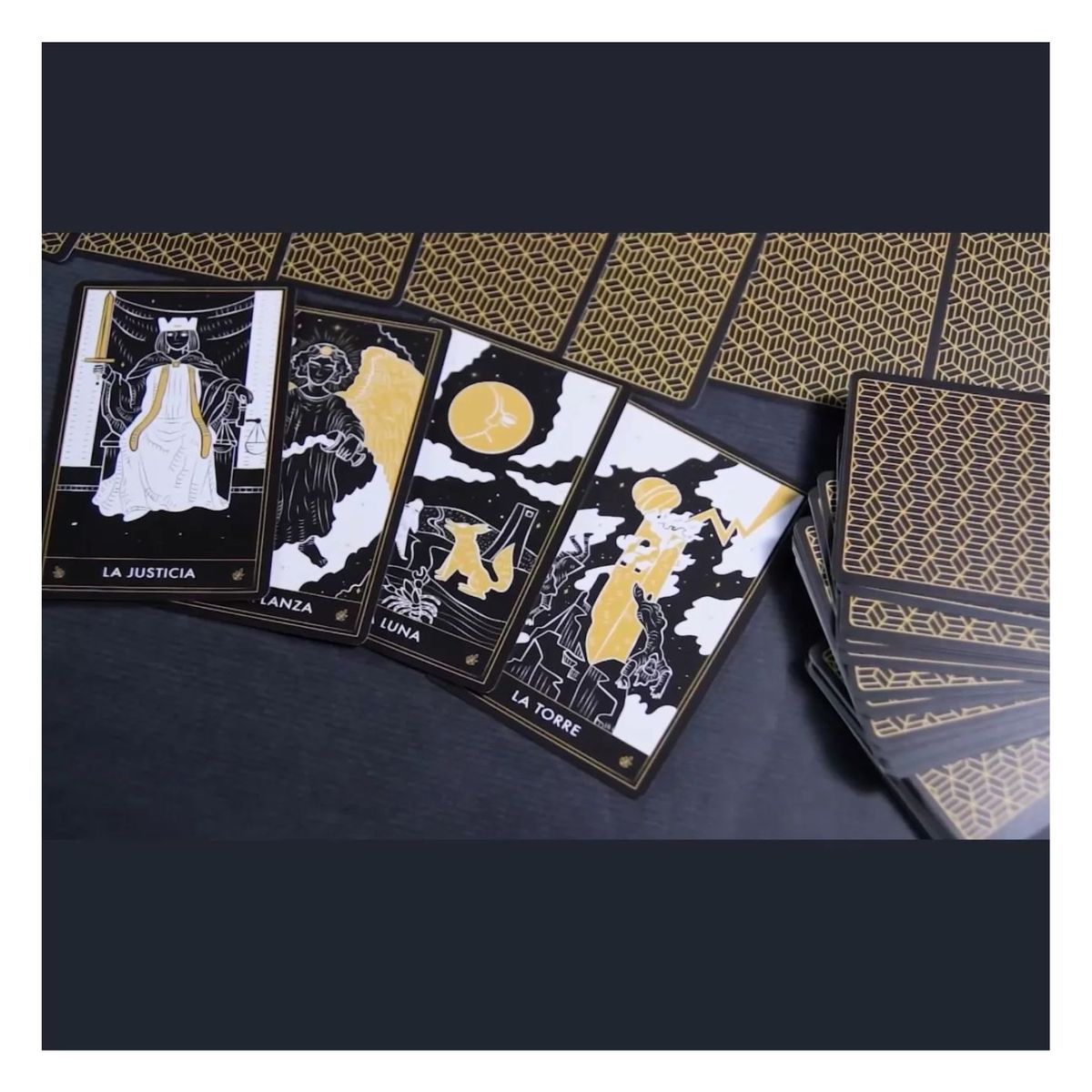 GENERICO - Las sagradas claves del Tarot - Incluye cartas - Javier Tapia