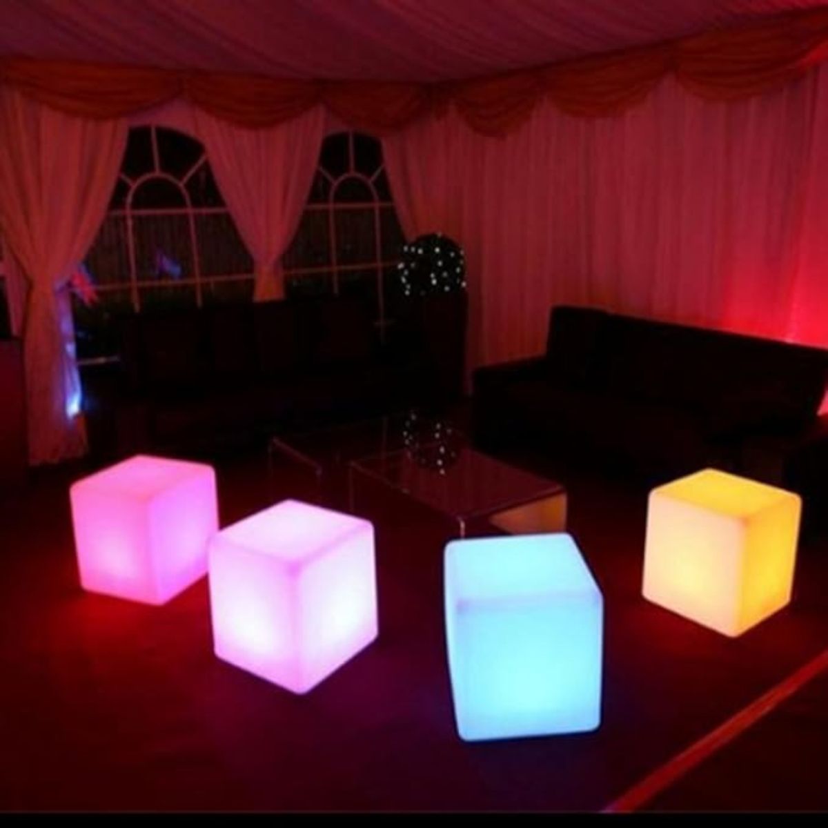 PIA COPELLO STORE - Mueble Cuadrado Luz LED - Pequeño