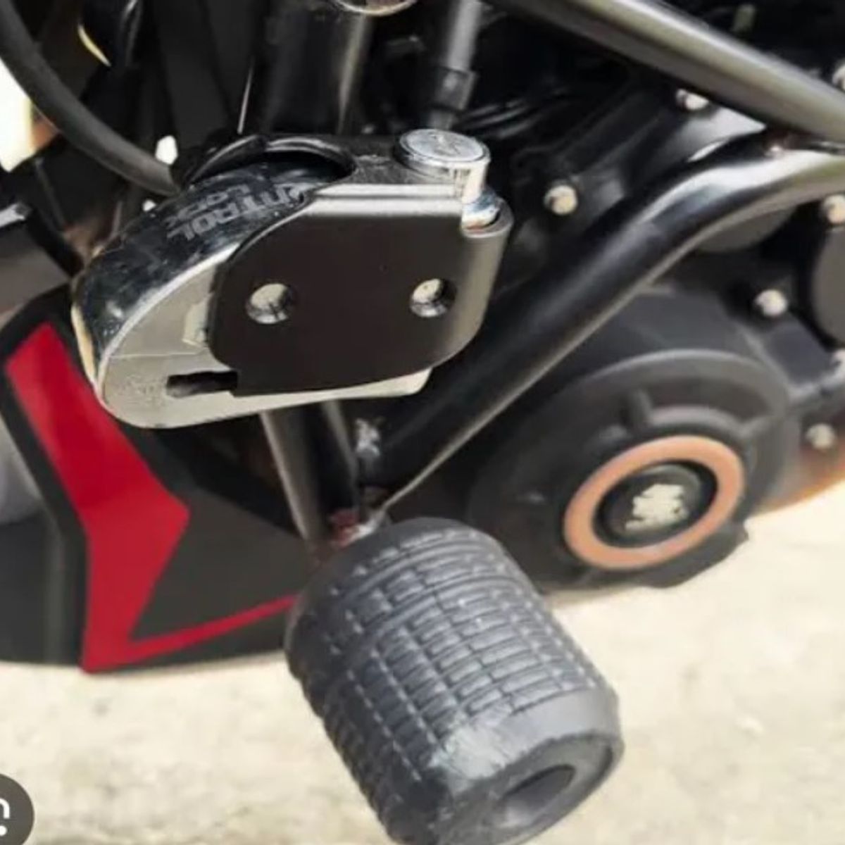 CES - SOPORTE PÁRA CANDADO DE DISCO PARA MOTOS O BICICLETA