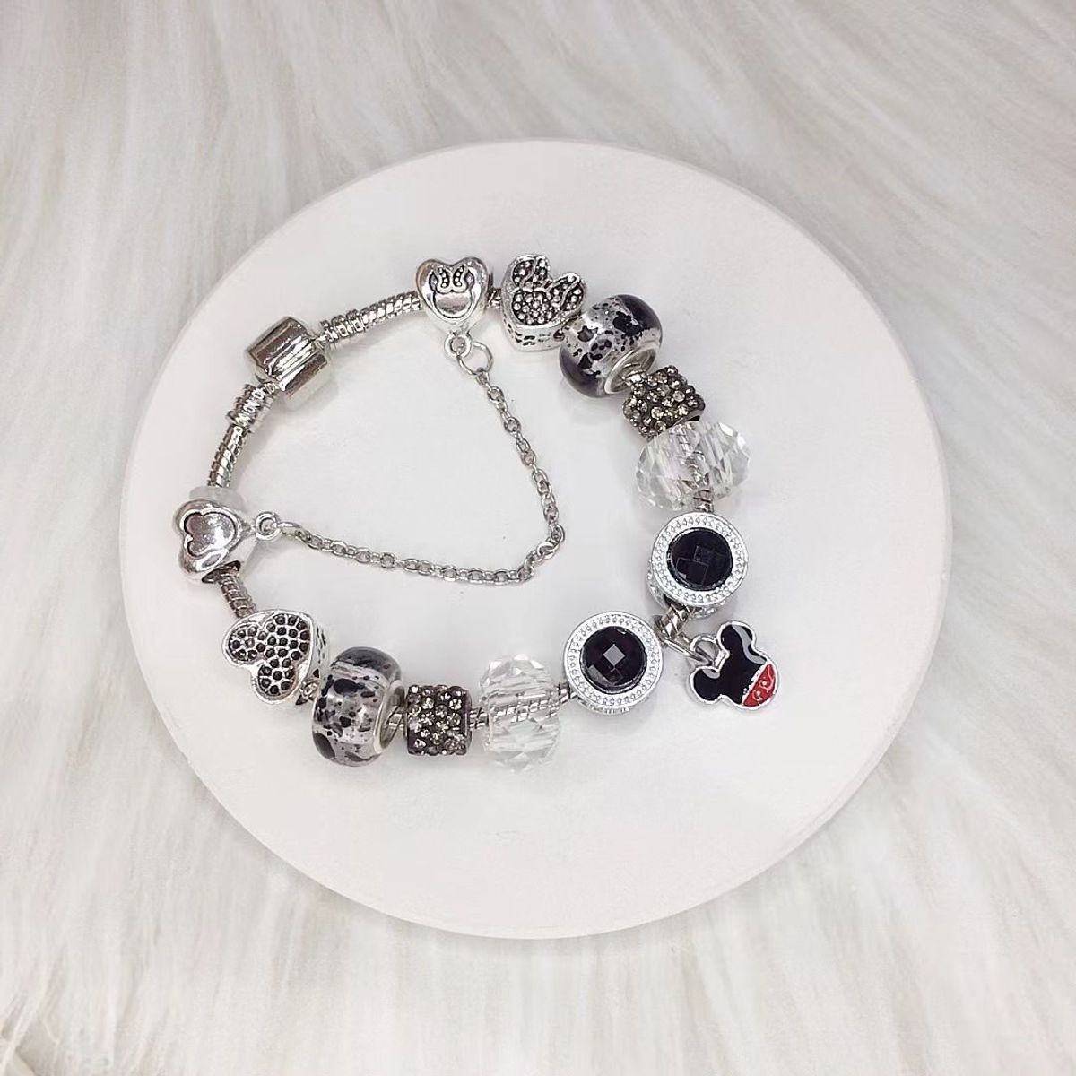 GENERICO - Pulsera Tipo Brazalete Red and Black