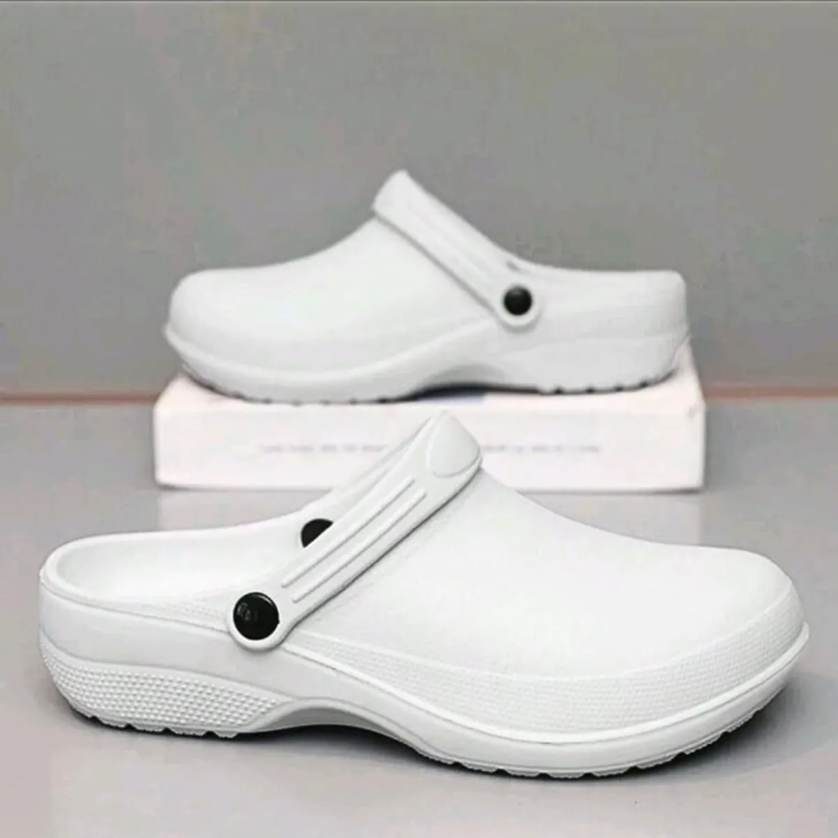 GENERICO - Croc cocinero calzado chef doc sueco negro blanco Basic