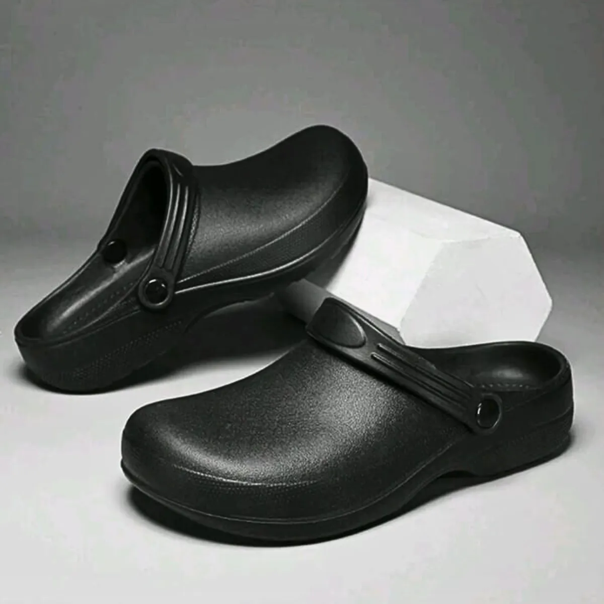 GENERICO - Croc cocinero calzado chef doc sueco negro blanco Basic