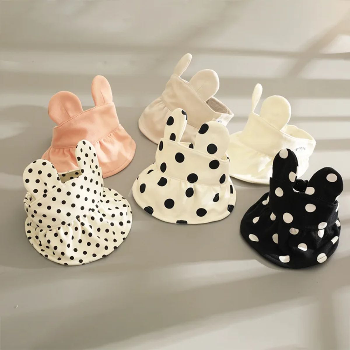 LUCALAND - Gorro ajustable puntos para bebé