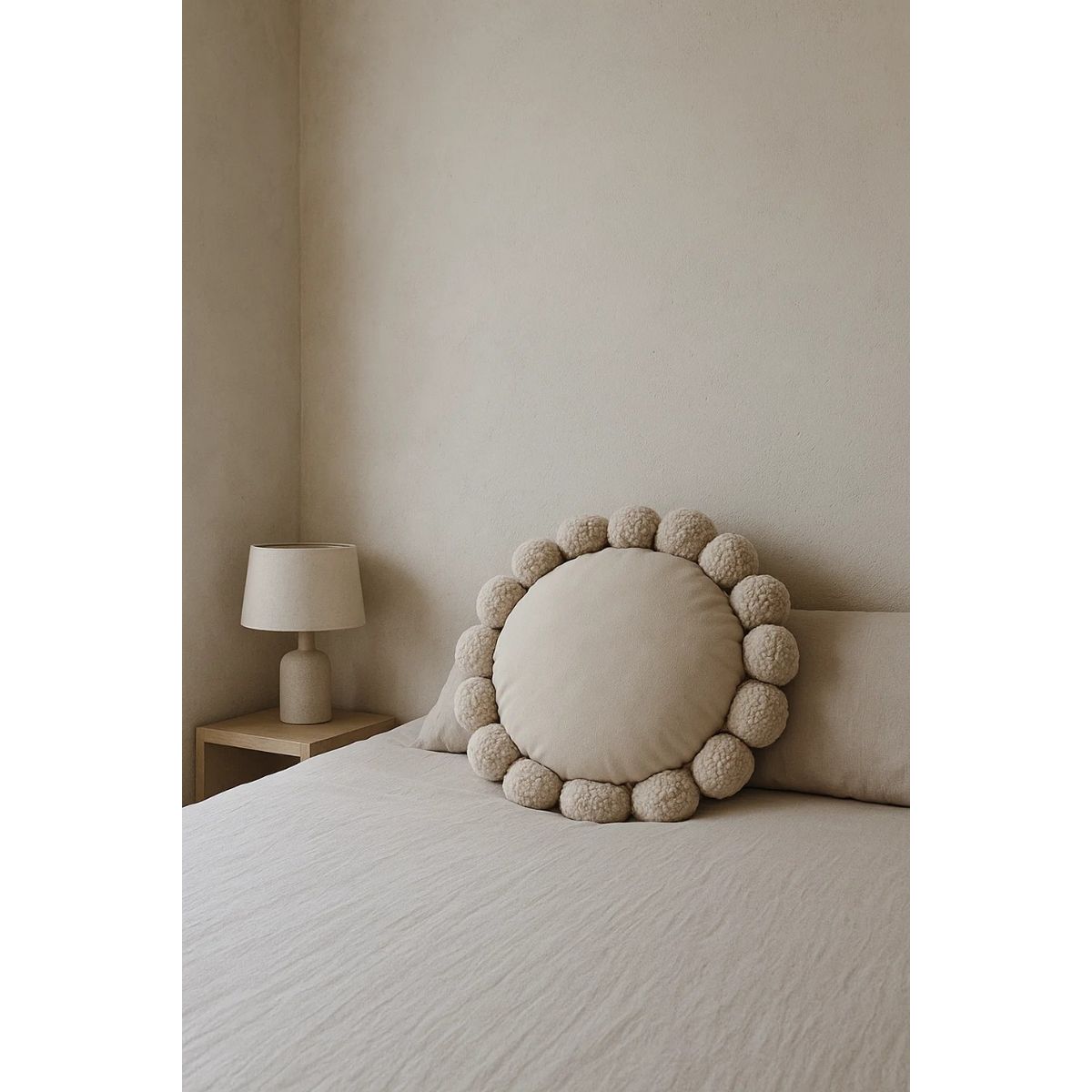 GENERICO - Cojín Circular Suave Pom Pom Beige 40x40 cm