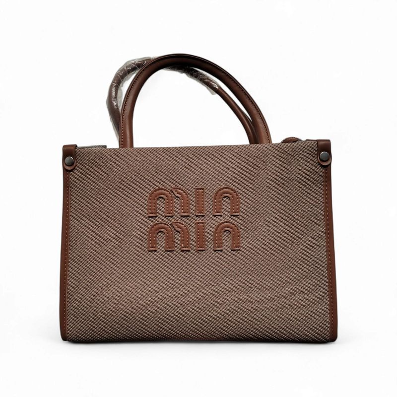 GENERICO - Cartera Para dama Con cierre elegante  color  camel