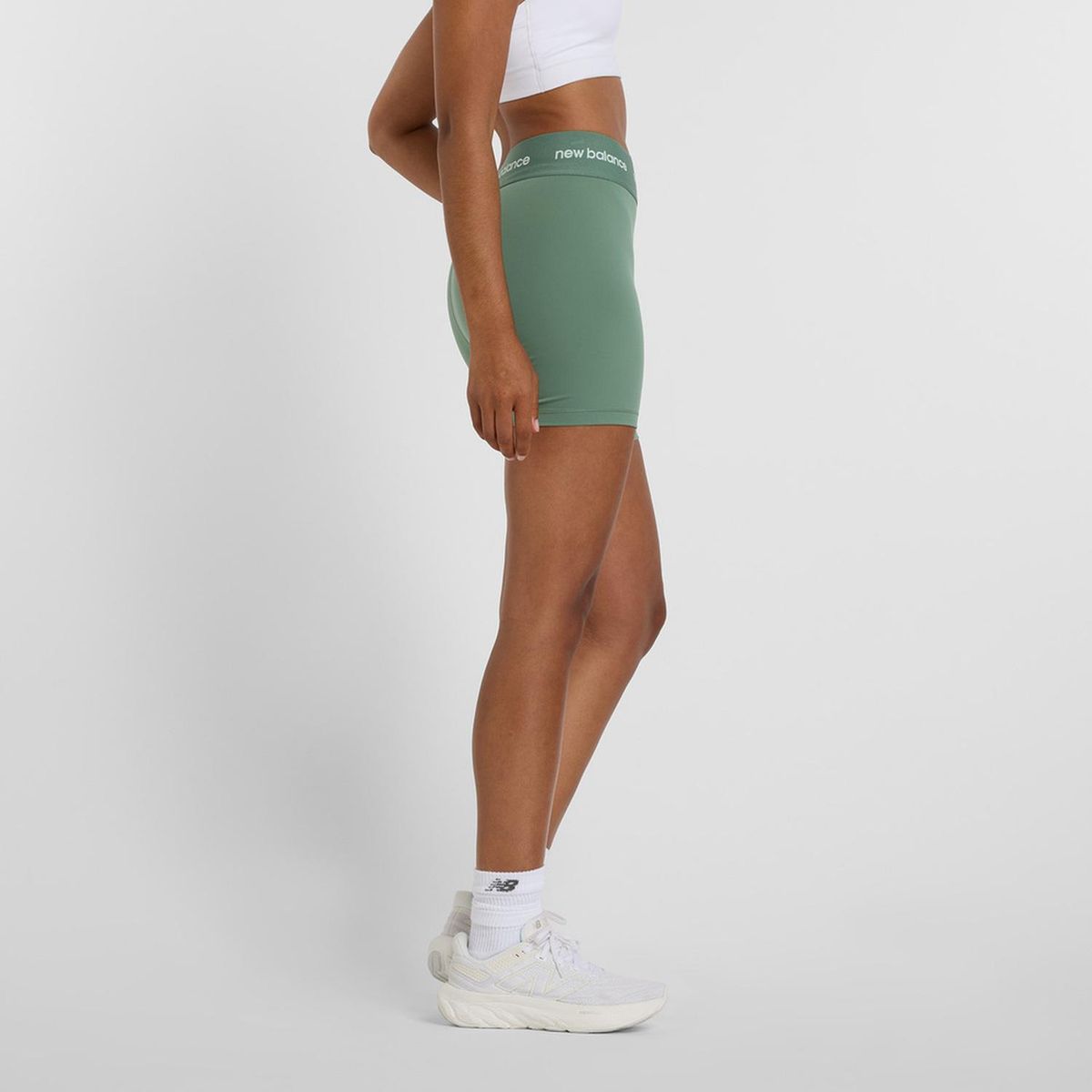 NEW BALANCE - Shorts NEW BALANCE NB Sleek High Rise 5 Mujer