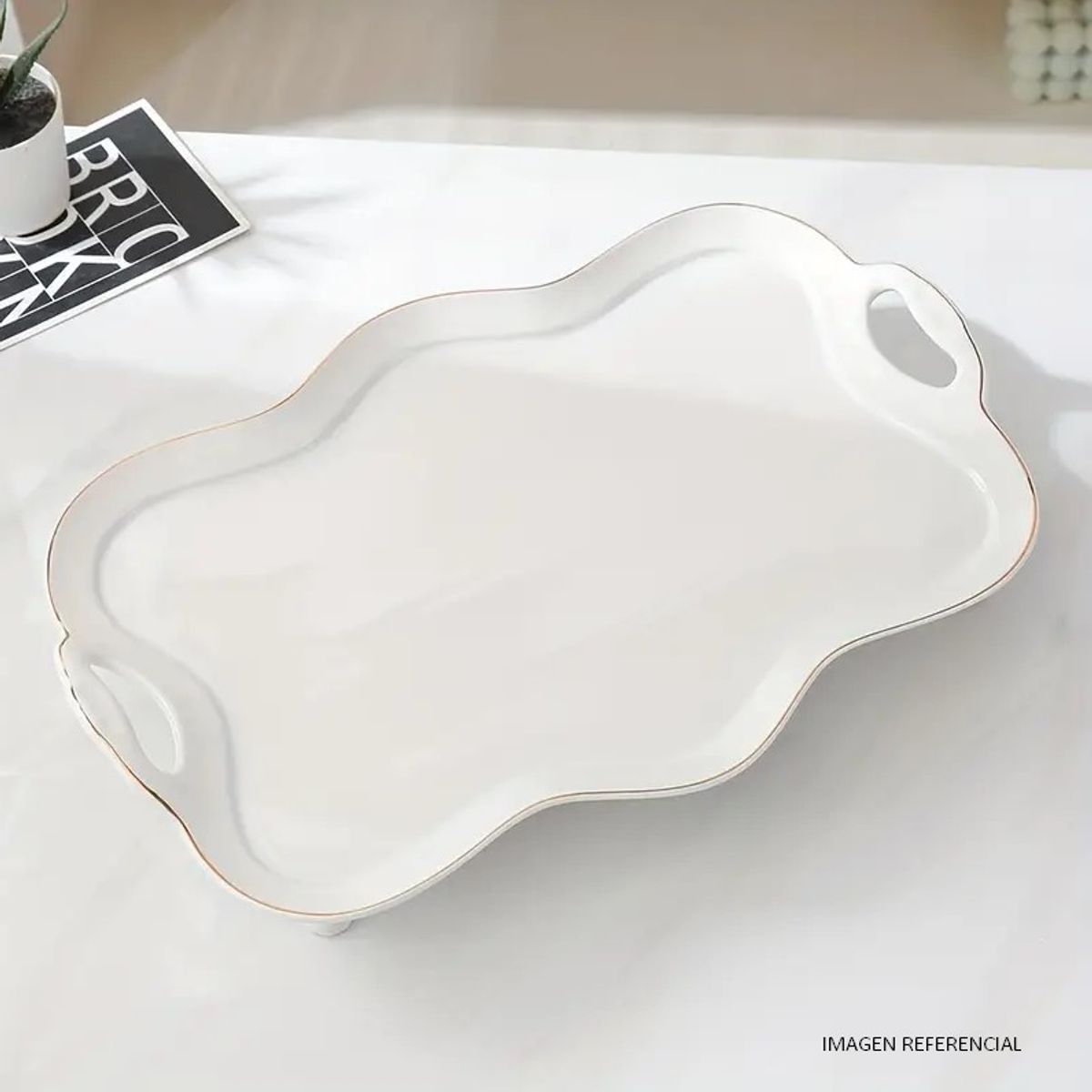 INSPIRA - Bandeja blanca de cerámica con diseño ondulado