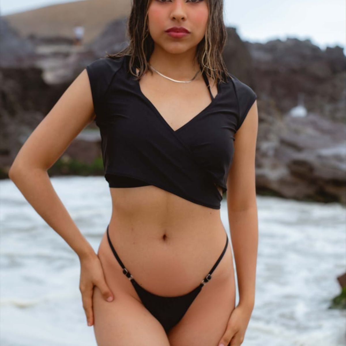 INA FEMM - Top cruzado  envolvente  Oriana