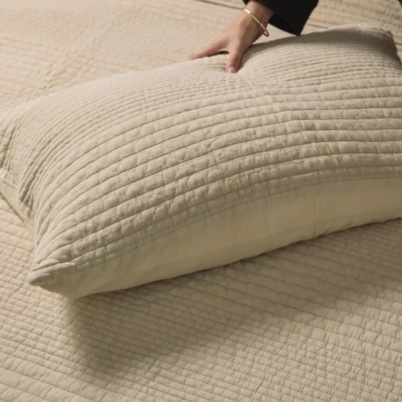 CLAUDIA RIVA HOME - Cubrecama Brisa color Beige