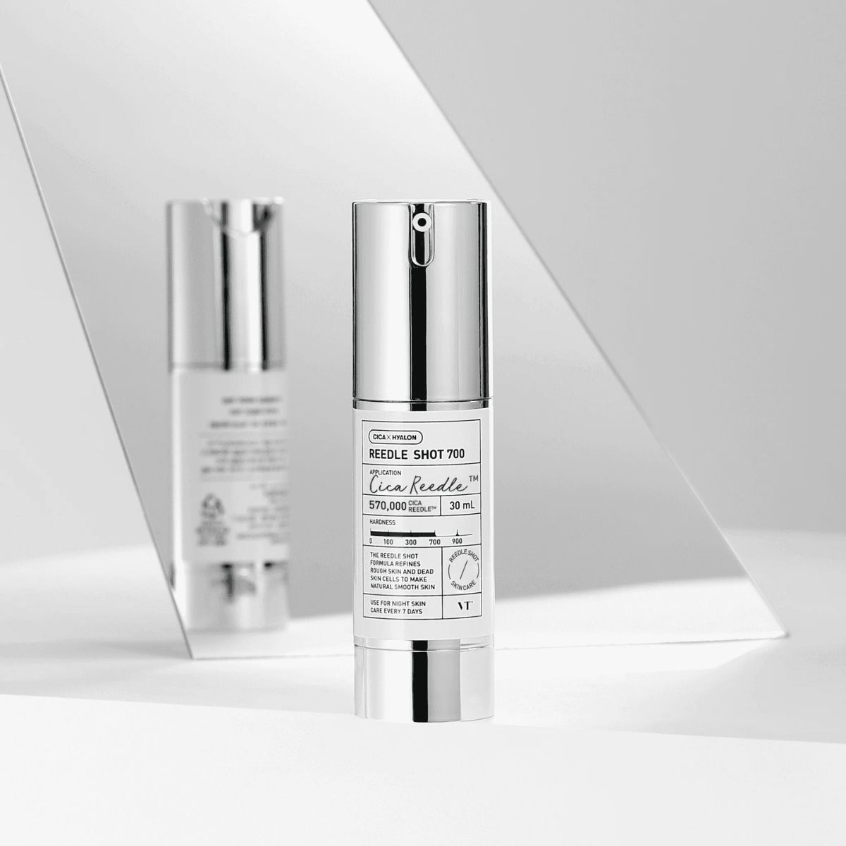 VT COSMETICS - VT Reedle Shot 700 Essence 30ml Tratamiento Antimanchas