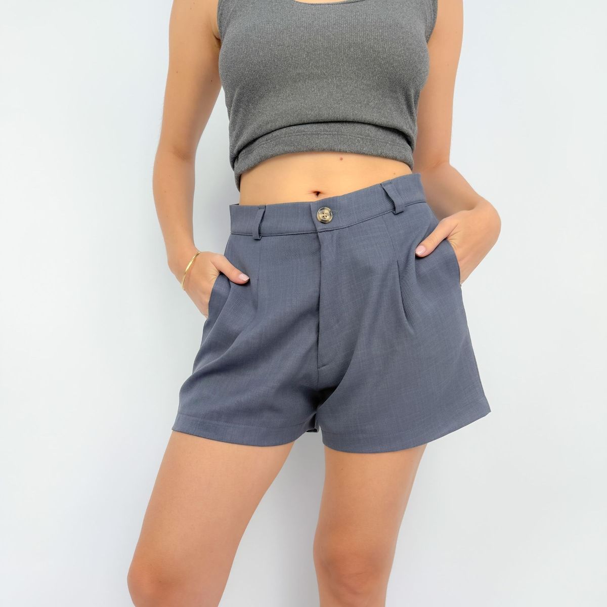 INTROSPECTIVA MODA - SHORT DE MUJER PINZAS MODELO PARIS