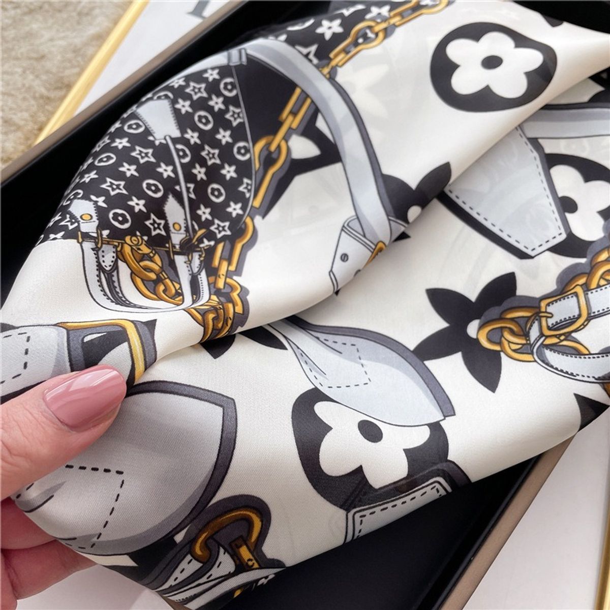 KAST PE - Pañoleta Bandana Pañuelo mujer Soraya 70x70cm