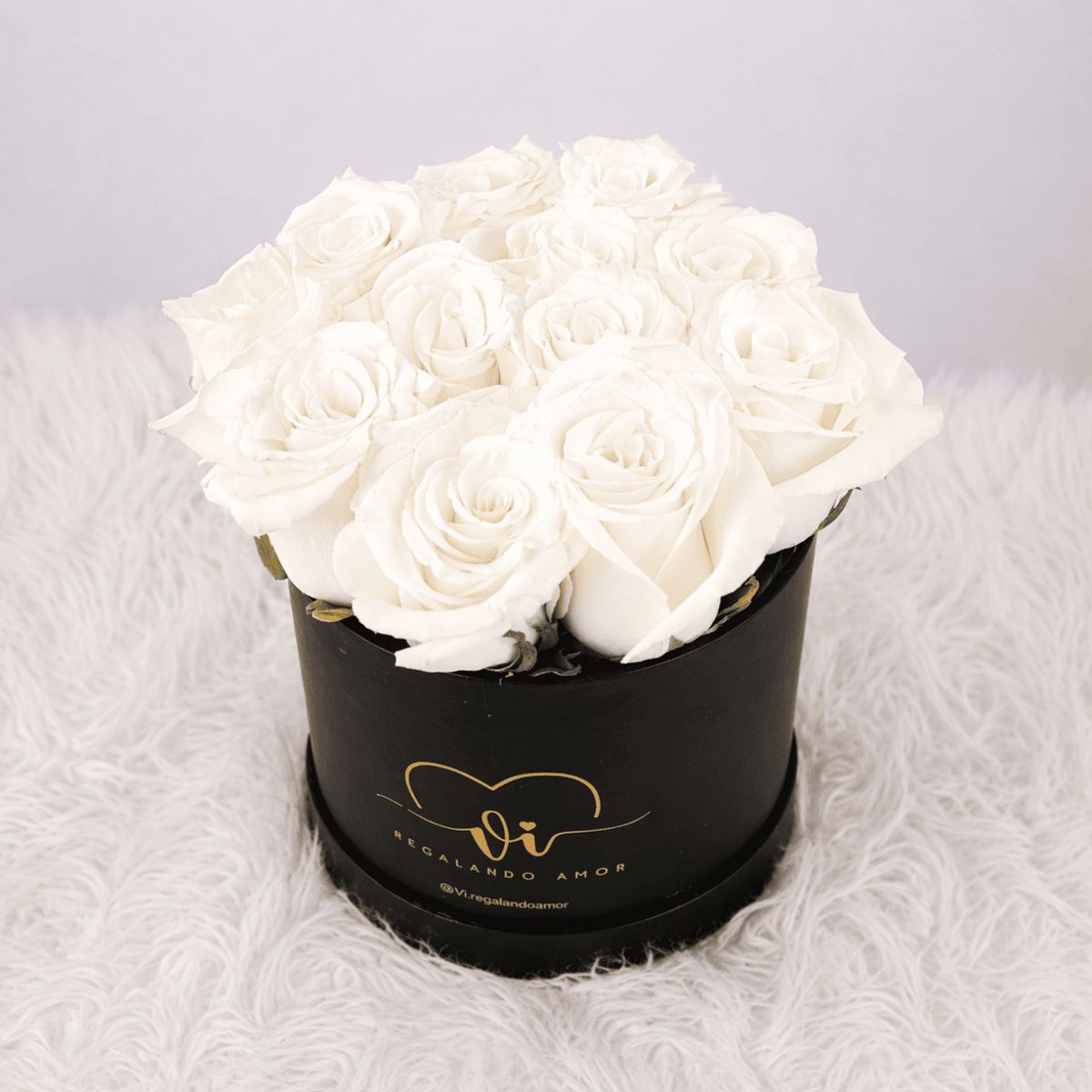 VI REGALANDO AMOR - Box Clásico de rosas blancas- box floral