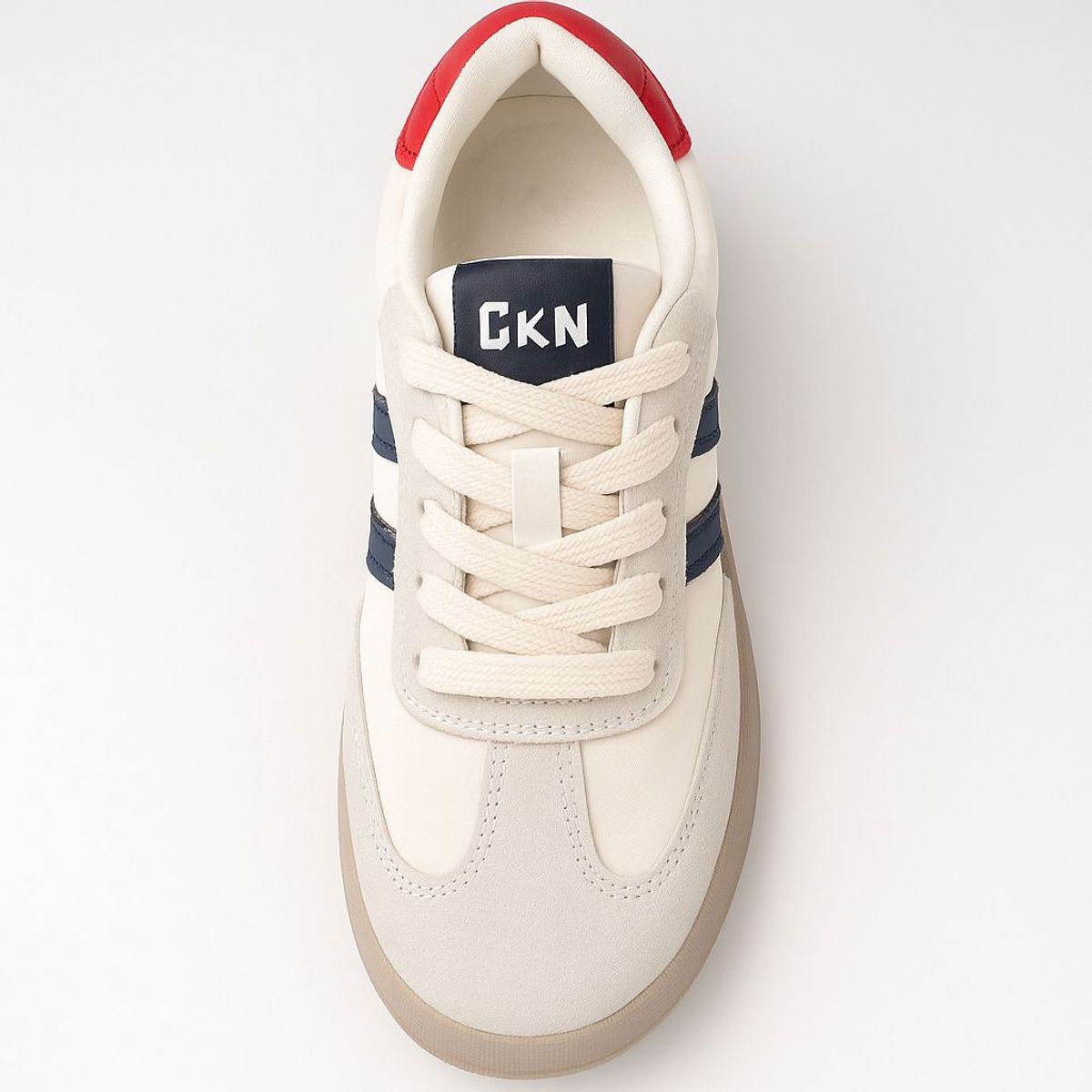 GENERICO - Zapatilla Urbana Blanca con Franjas  Suela Beige