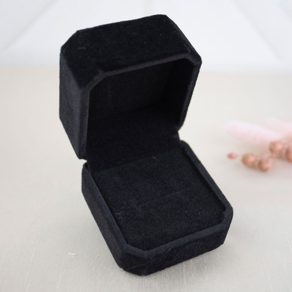 CLEO JOYAS & ACCESORIOS - Estuche Cajita Anillo Negra