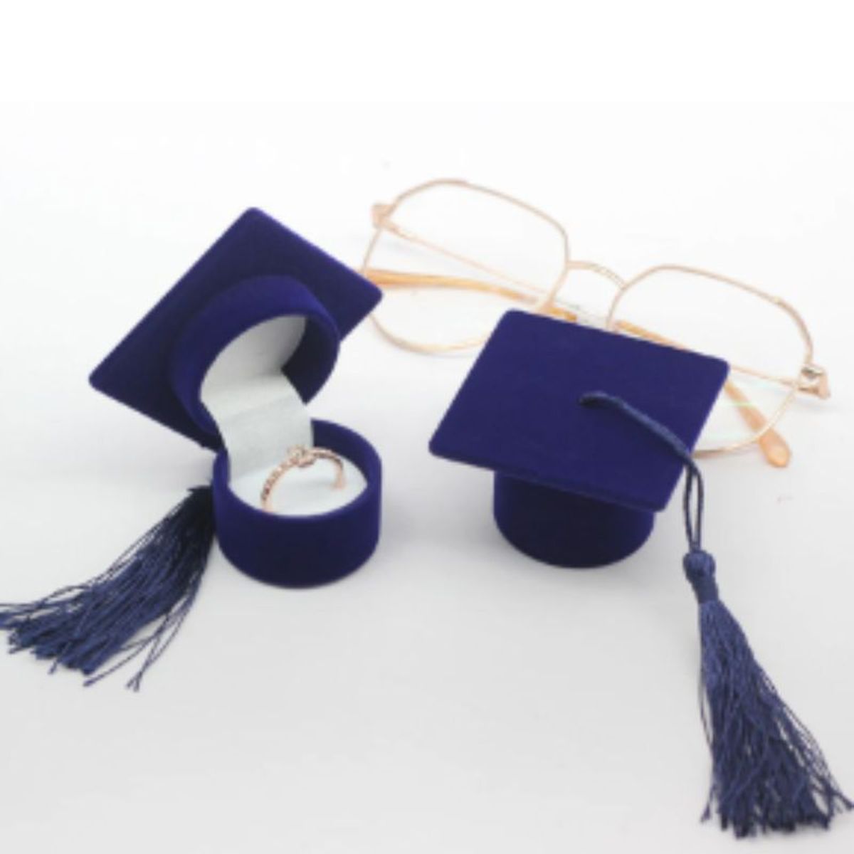 CLEO JOYAS & ACCESORIOS - Estuche Cajita Birrete Graduacion Para Anillo Arete