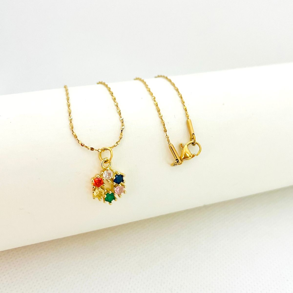 GENERICO - Collar de Acero Hexágono Cristales Multicolor 43 cm