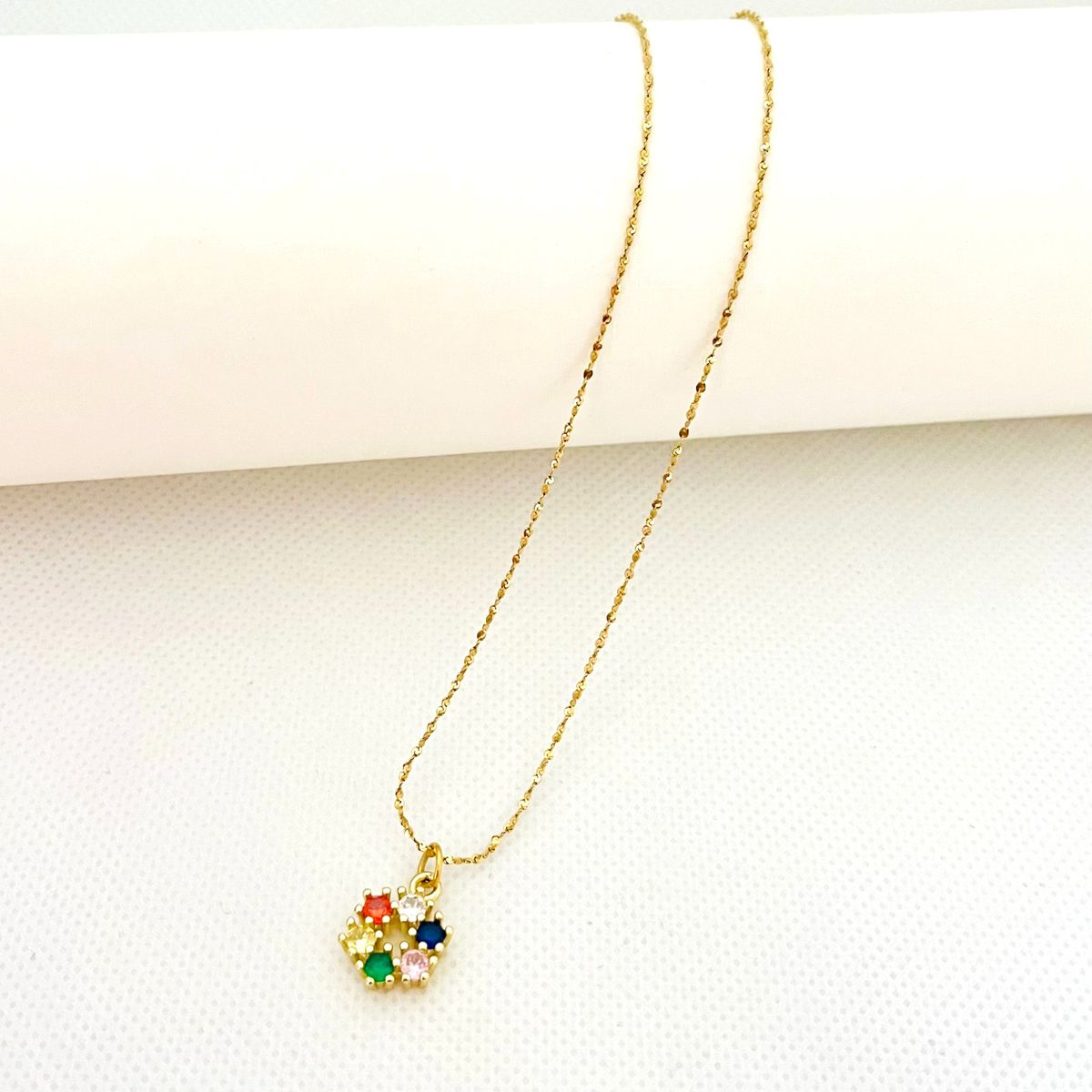 GENERICO - Collar de Acero Hexágono Cristales Multicolor 43 cm