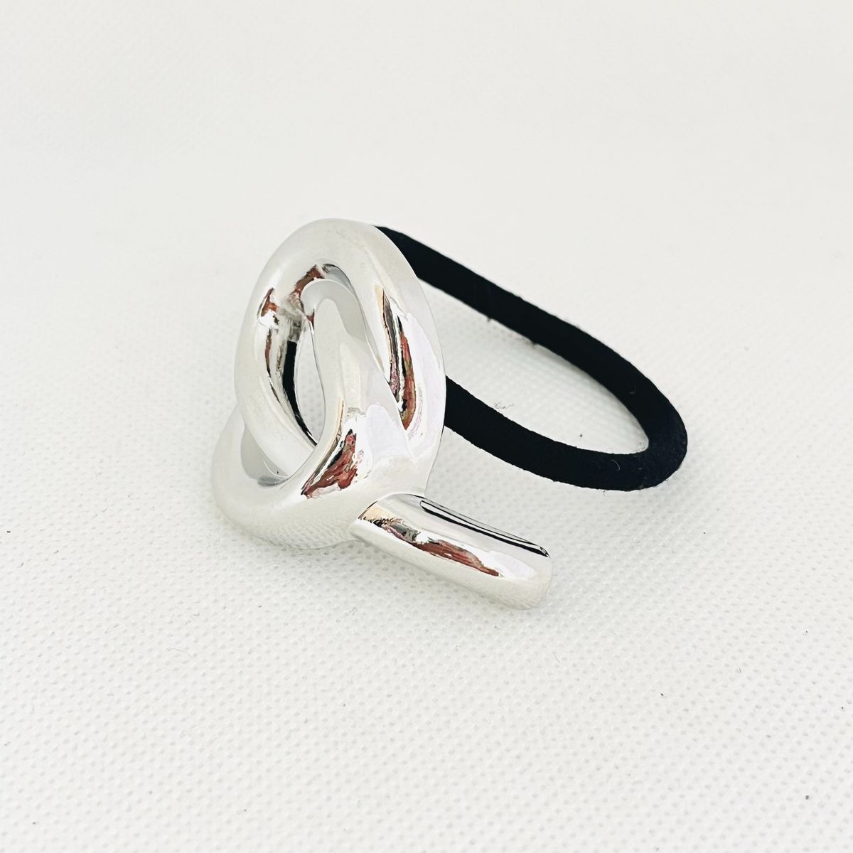 GENERICO - Colet Pony Cuff Hair