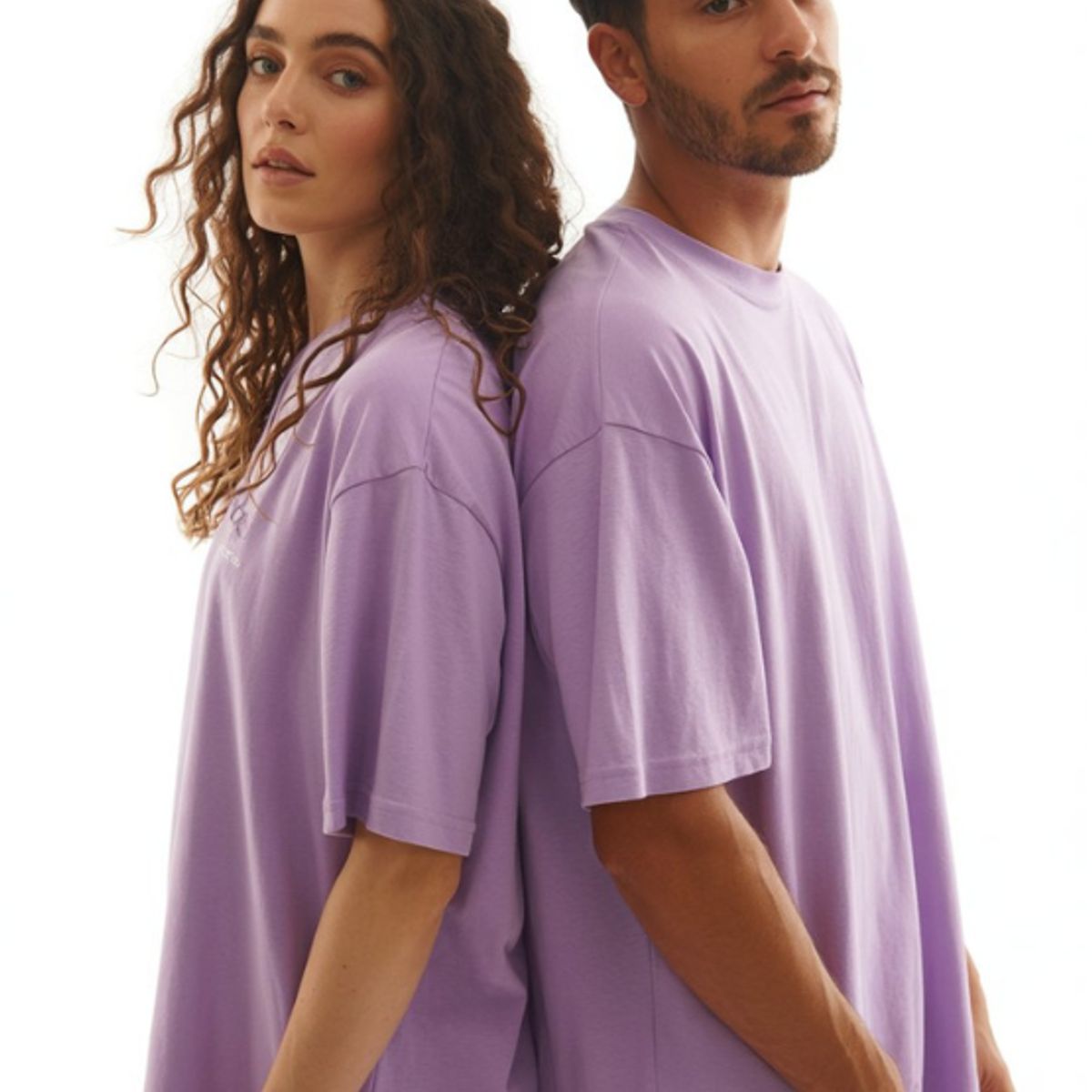 GENERICO - POLO OVERSIZE BASICO MANGA CORTA UNISEX COLOR LILA