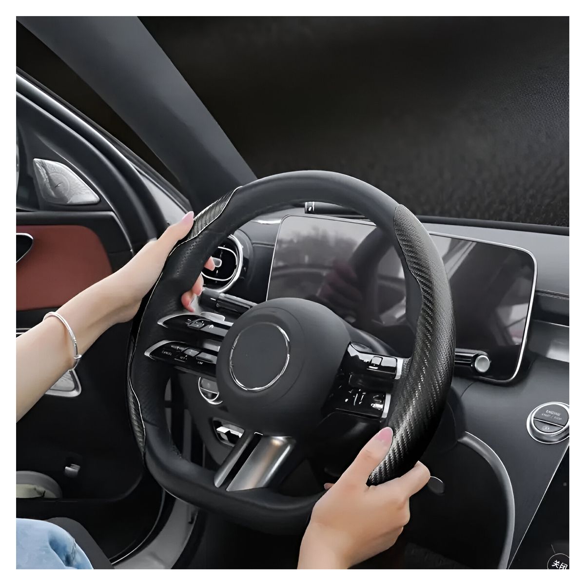 GENERICO - Cubre Volante de Fibra de Carbono  Estilo Deportivo