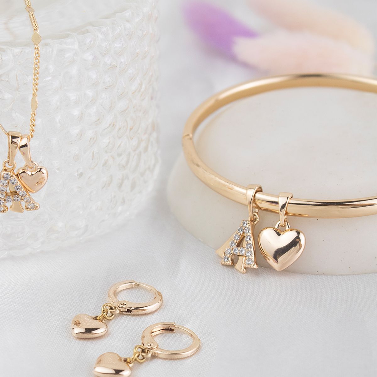 CLEO JOYAS & ACCESORIOS - Puñera Inicial A Corazón Rose