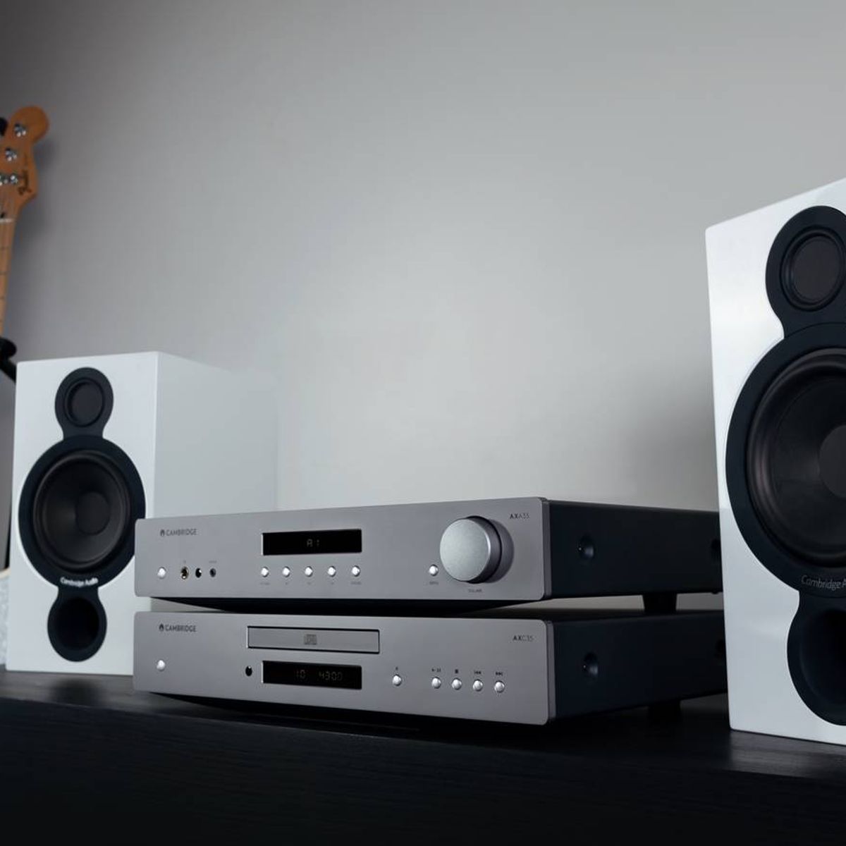 GENERICO - AMPLIFICADOR STEREO CAMBRIDGE AXA35 DE 35W RMS