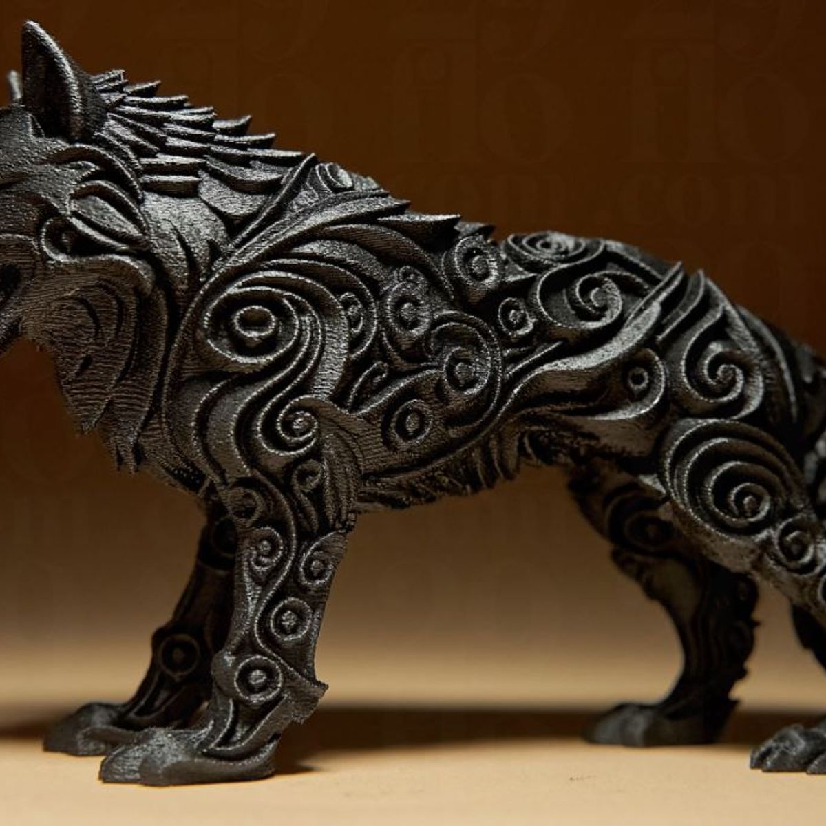 GENERICO - ADORNO EXCLUSIVO LOBO NEGRO 23cm x 11cm x 39cm