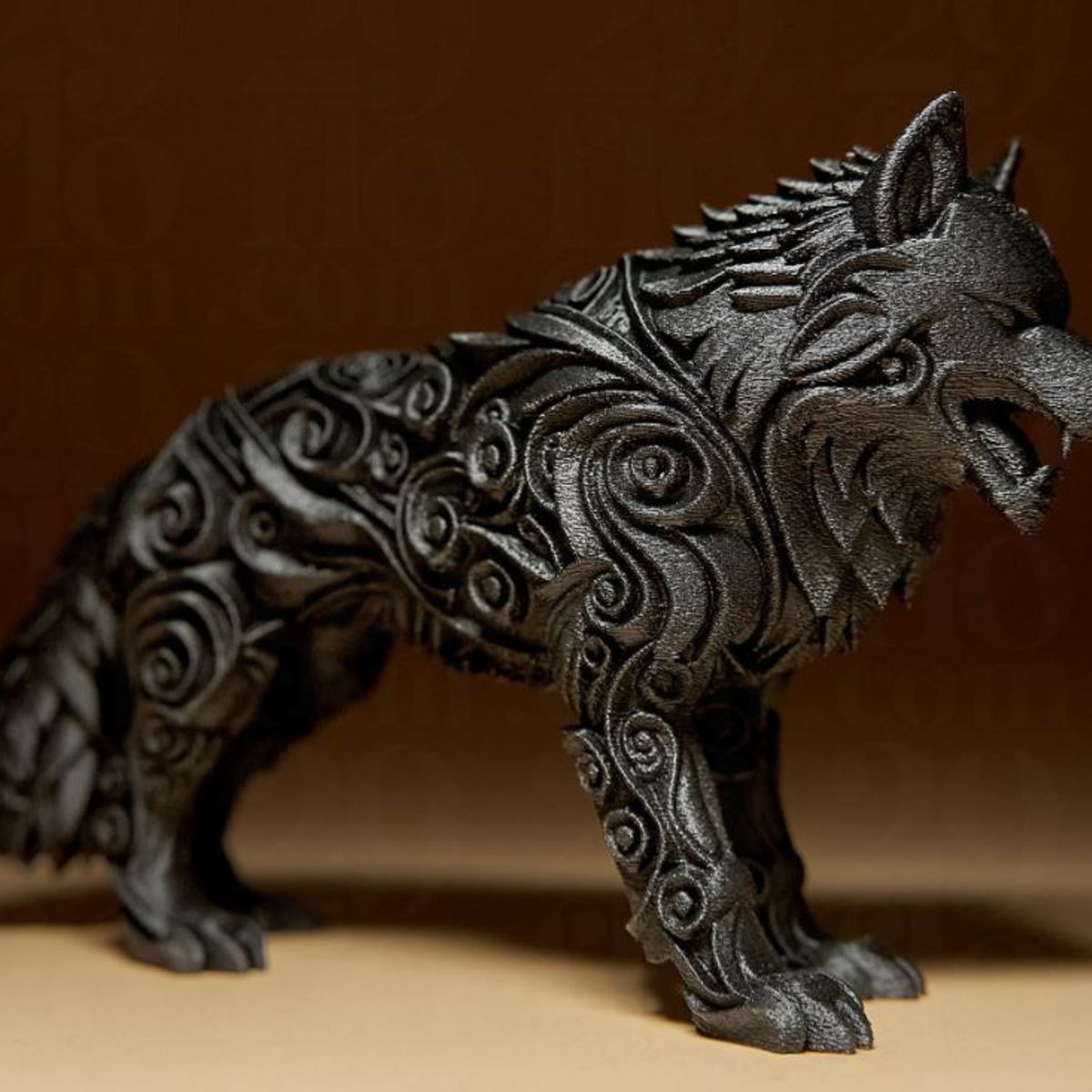 GENERICO - ADORNO EXCLUSIVO LOBO NEGRO 23cm x 11cm x 39cm