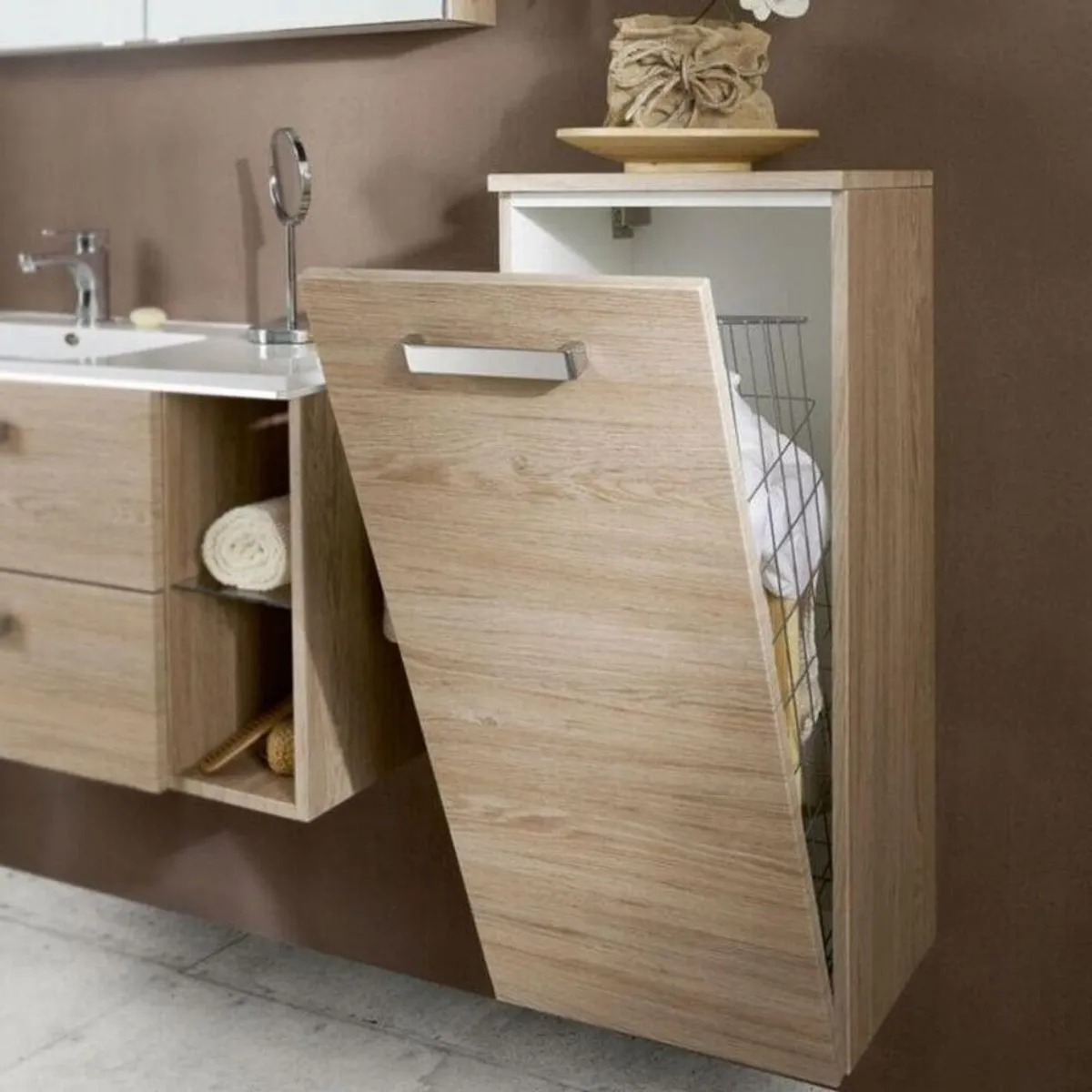 TU MESITA - Mueble de baño Vertical Bracus con Canastilla Interna Color Sonoma TU MESITA