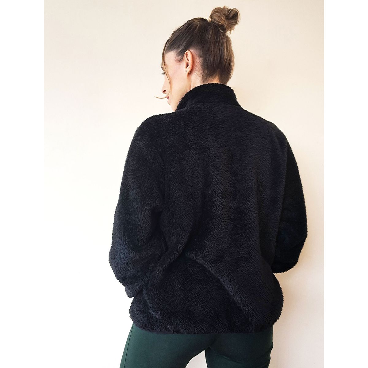 KINETIX - Casaca Polera Casual Kinetix Teddy Oversized Negro Mujer