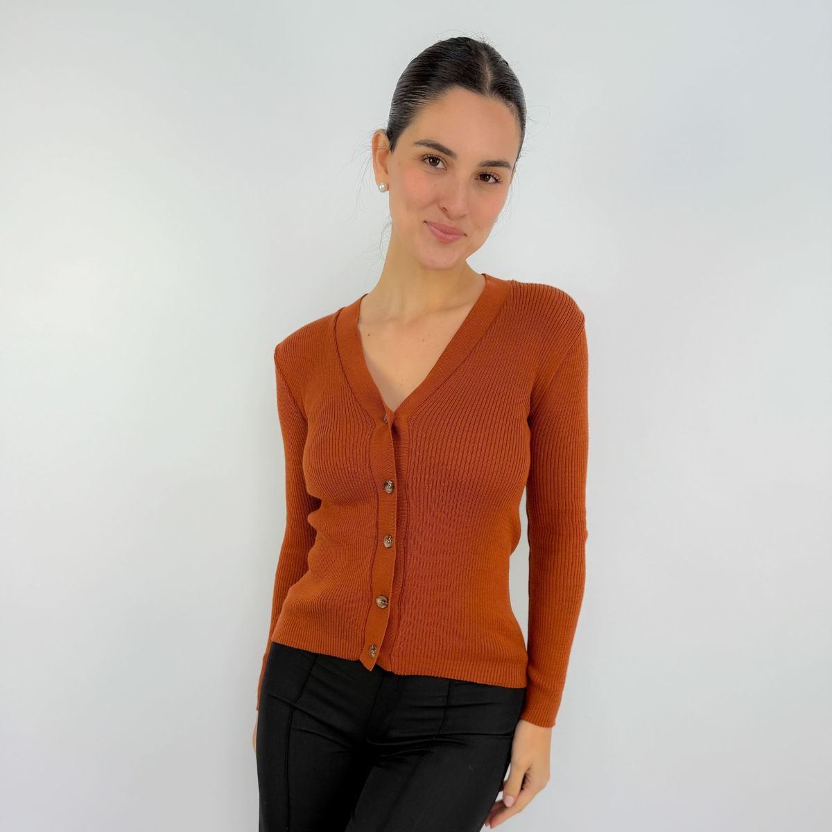 INTROSPECTIVA MODA - CARDIGAN TEJIDO BOTON BRUNELLA