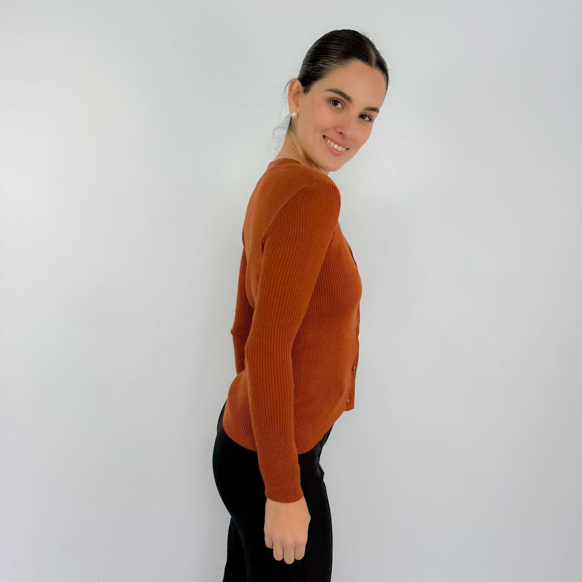 INTROSPECTIVA MODA - CARDIGAN TEJIDO BOTON BRUNELLA