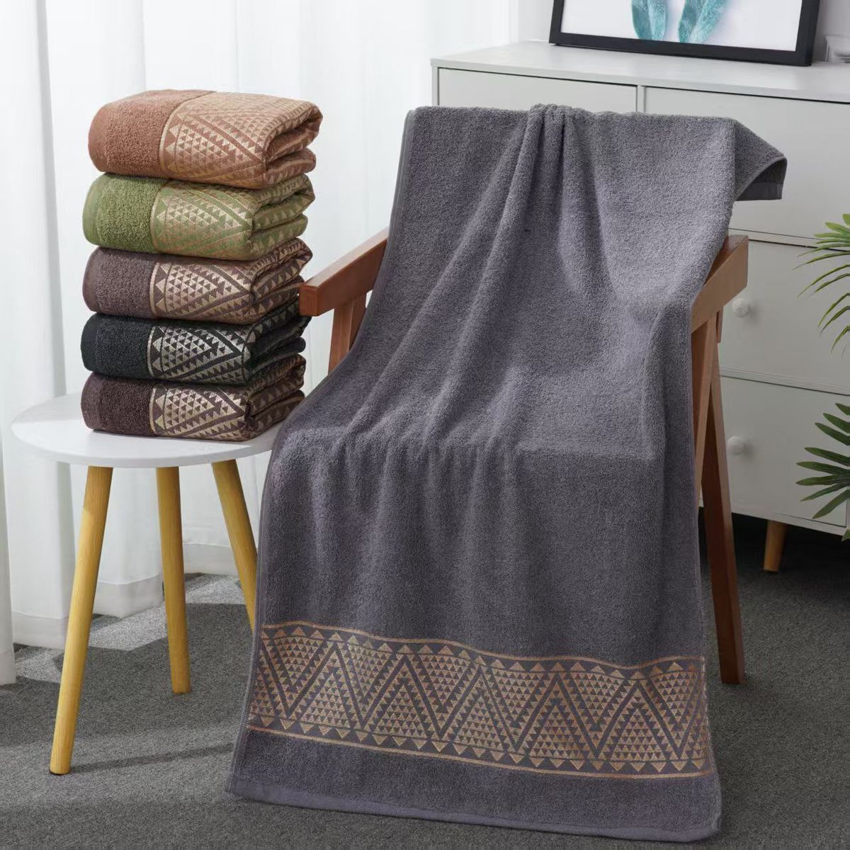 GENERICO - TOALLA CON DISEÑO BARROCO